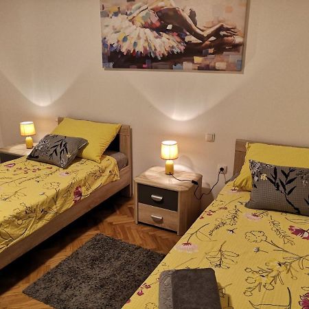 Eugenia Apartman Póla Kültér fotó