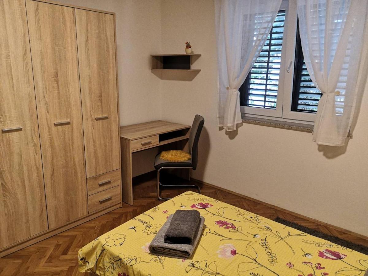 Eugenia Apartman Póla Kültér fotó
